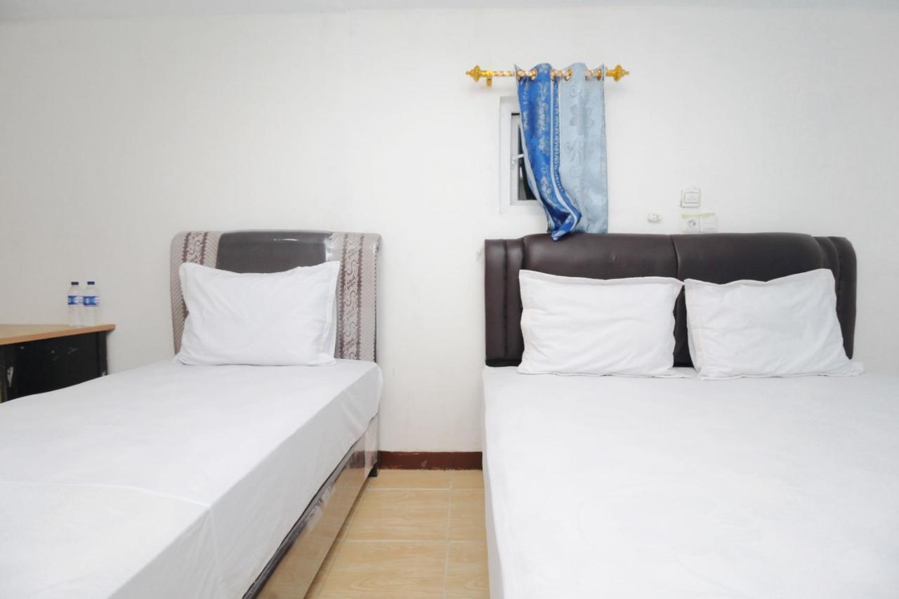 Sky Japaris 1 Hotel 2*