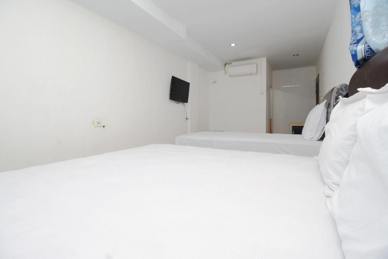 Sky Japaris 1 Hotel 2*